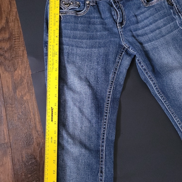 Grace in LA Jeans - Picture 8 of 14